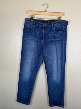 Joe's Jeans NXI55338 in "Melodie" Mid-rise Jeans Size 31